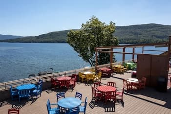 Surfside On The Lake