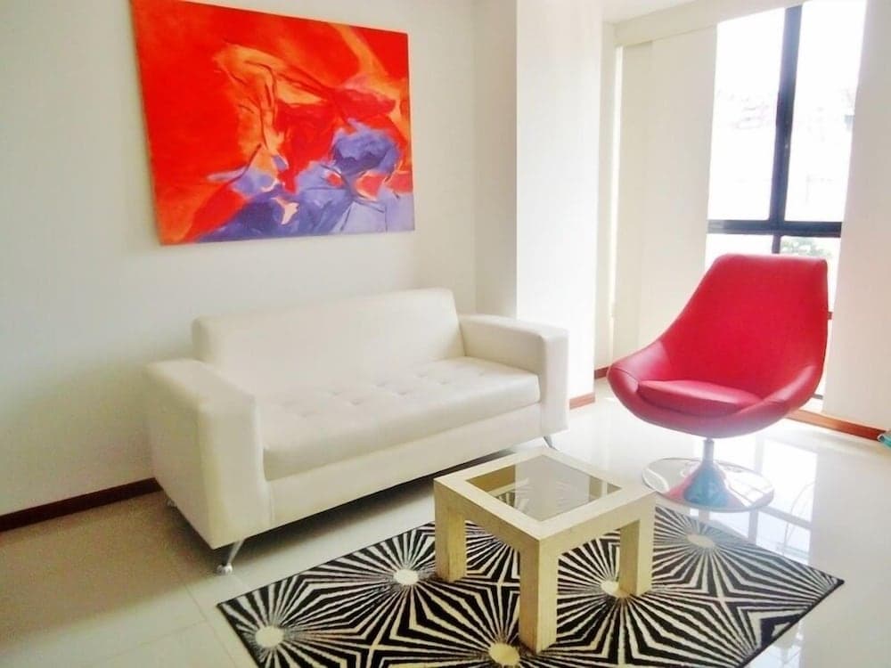 Cora Suites Inmobiliaria