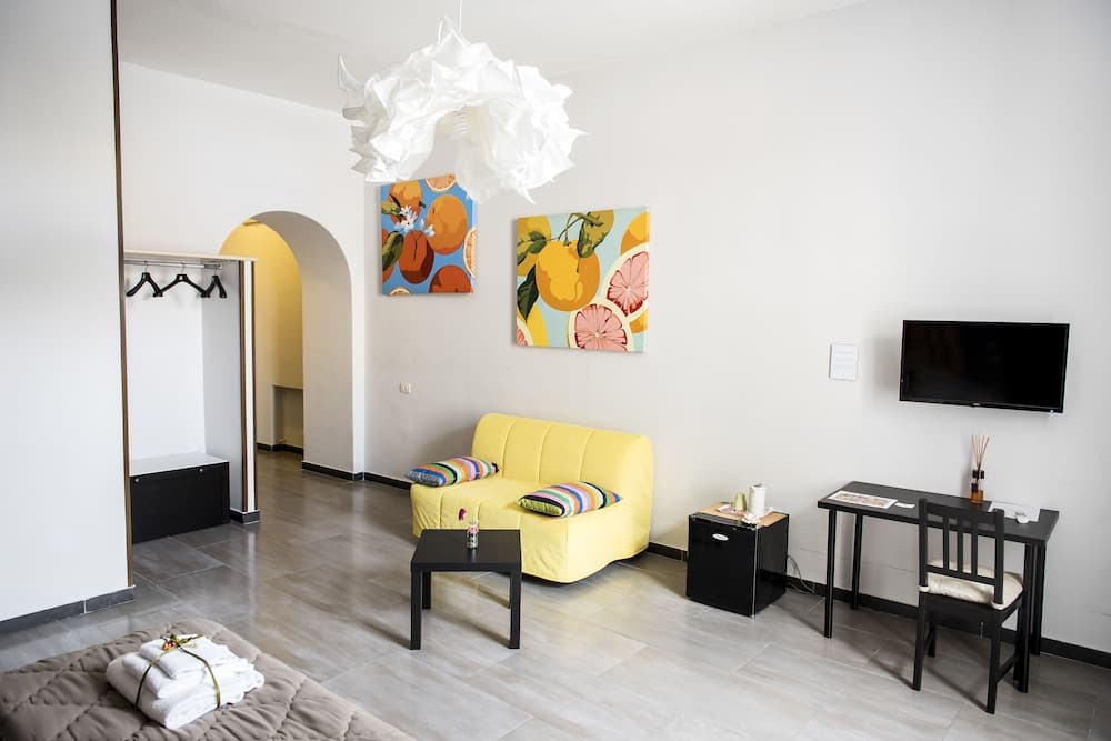 B&B Le 4 Stagioni Dante's Suites by ClaPa Group Dislocated Hospitality