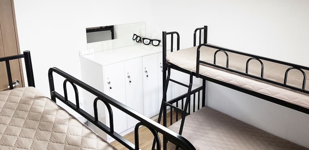 Guesthouse Enoch - Hostel