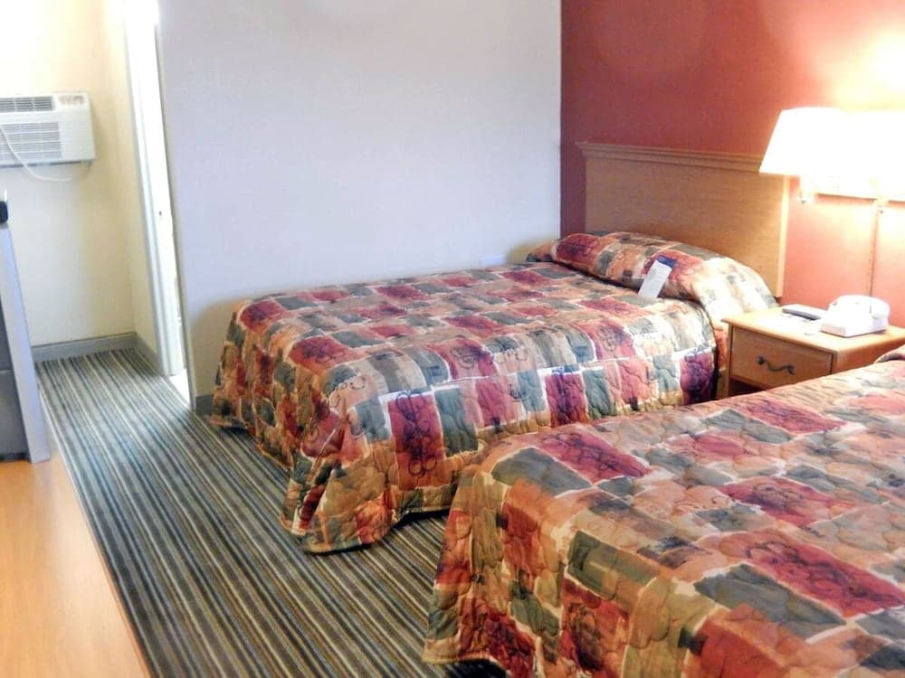 Scottish Inns and Suites - Bordentown