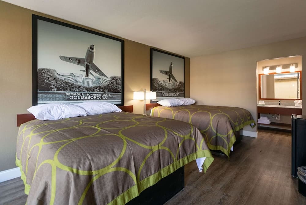 Super 8 by Wyndham Goldsboro