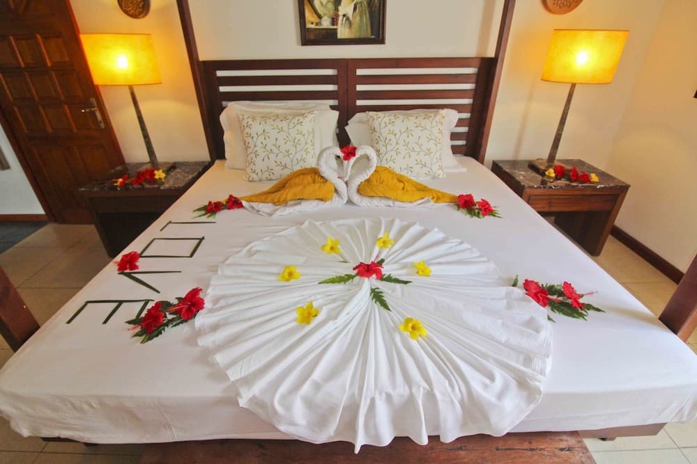 Takamaka Green Village