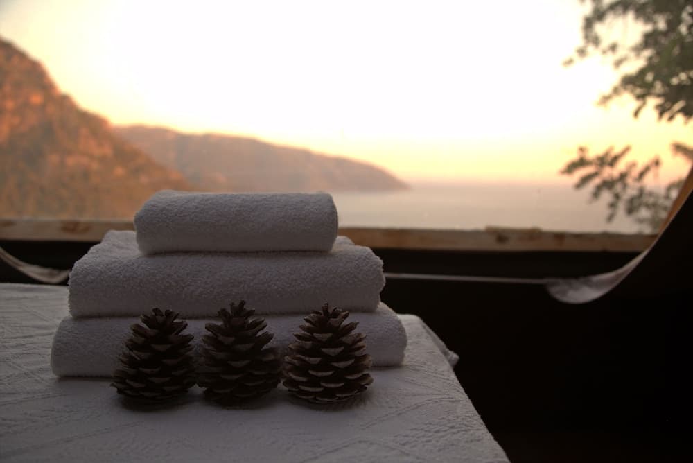 Caliente Bungalows - Adults Only