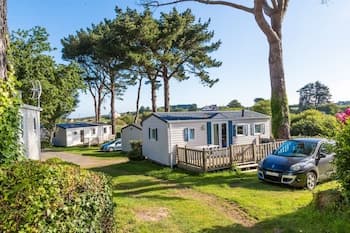 Domaine Résidentiel de Plein Air Odalys Le Port de la Chaine