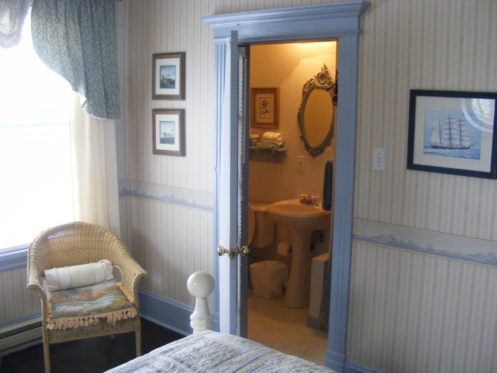Rothesay House Heritage Inn B&B
