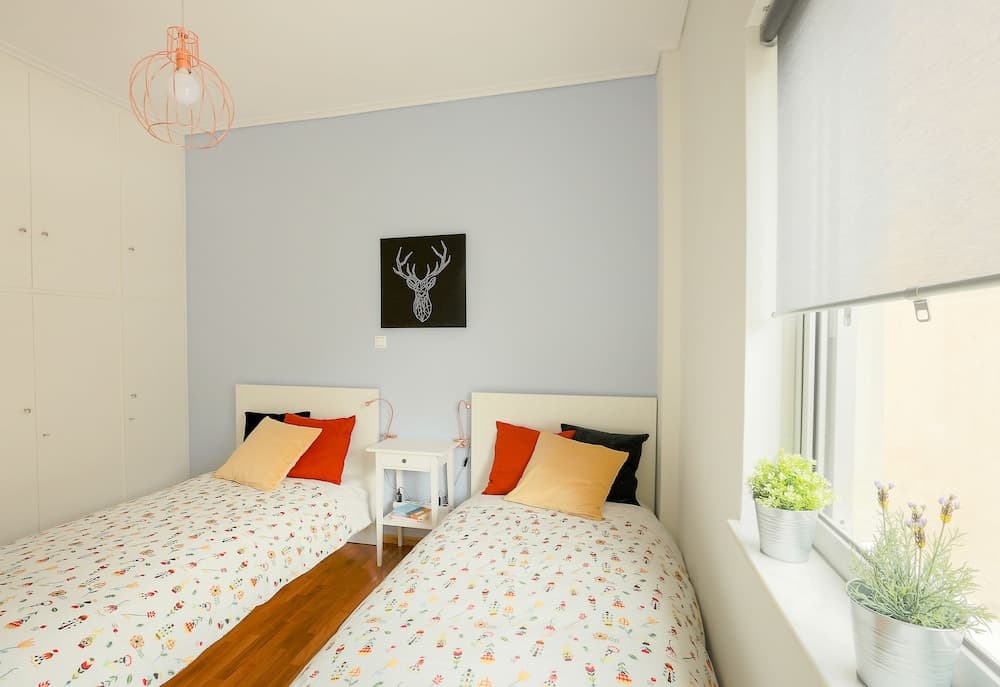 Cosy & Bright 2 Bedroom Apartment in Koukaki