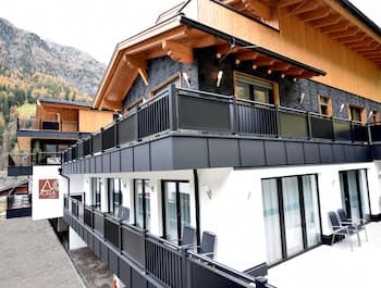 A CASA Rubin Chalet & Studio Resort