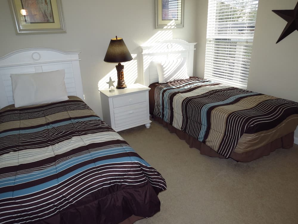 Deluxe Homes with Private Pool by SVV