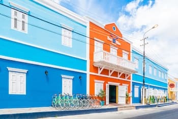 Bed & Bike Curacao Hotel