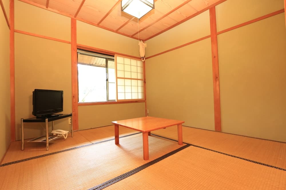 Kannabe Highland Hotel