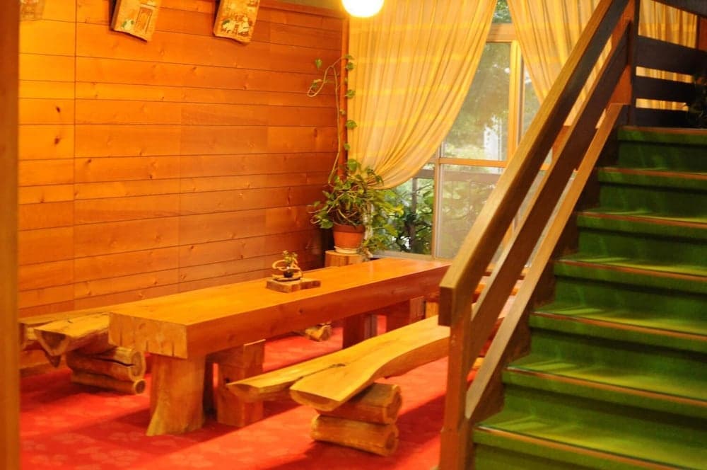 Kannabe Highland Hotel