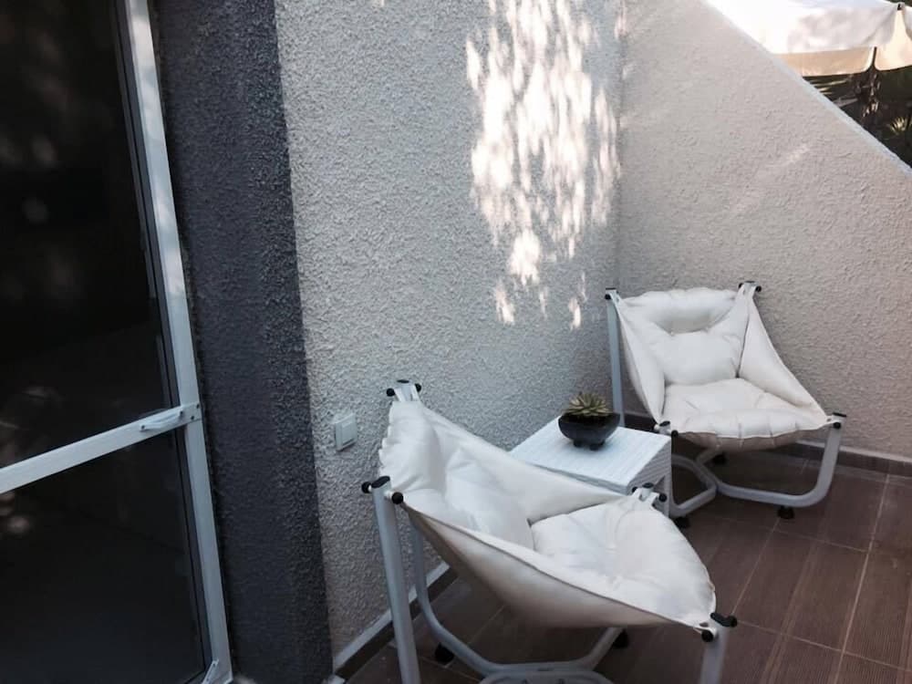 Erythros Boutique Hotel