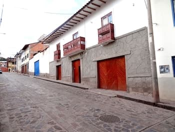 Intiraymi Guest House