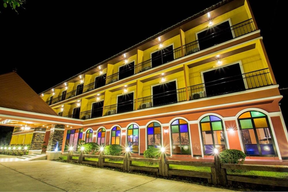 Maladee Hotel