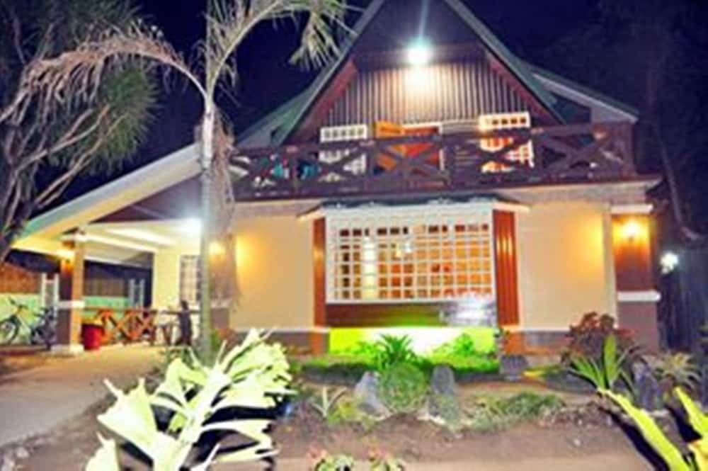 Peak House Garden Pension