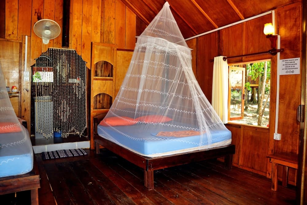 White Beach Bungalows