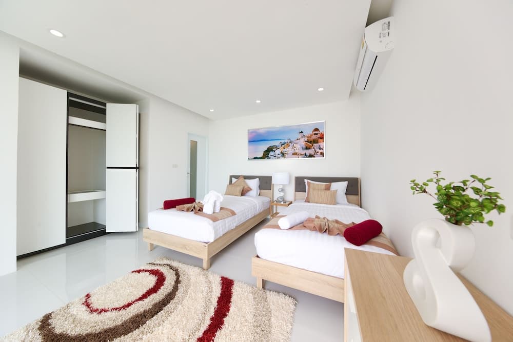 Villa Iroxa with Panoramic Sea View