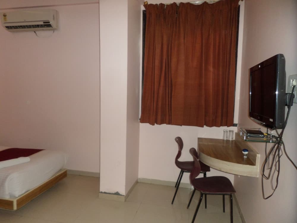 Hotel Neelam Executive