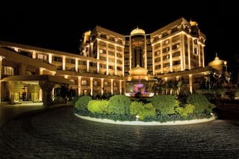 Hotel Swosti Premium