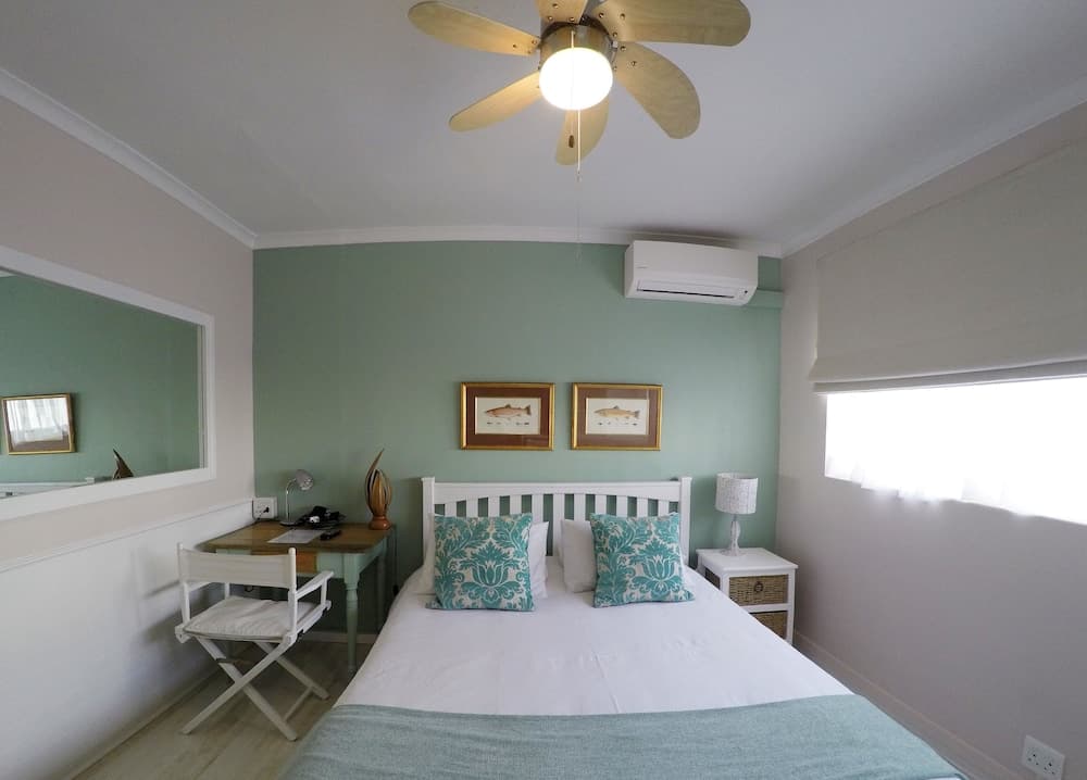 Dolphin Inn Guest House