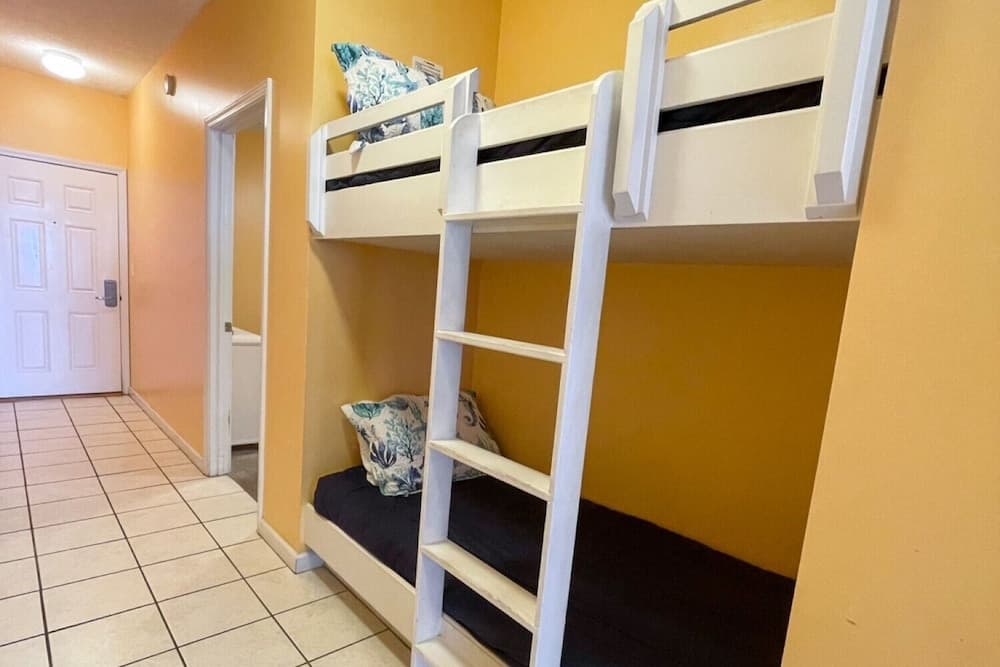 Costa del Mar - 1 Br Condo