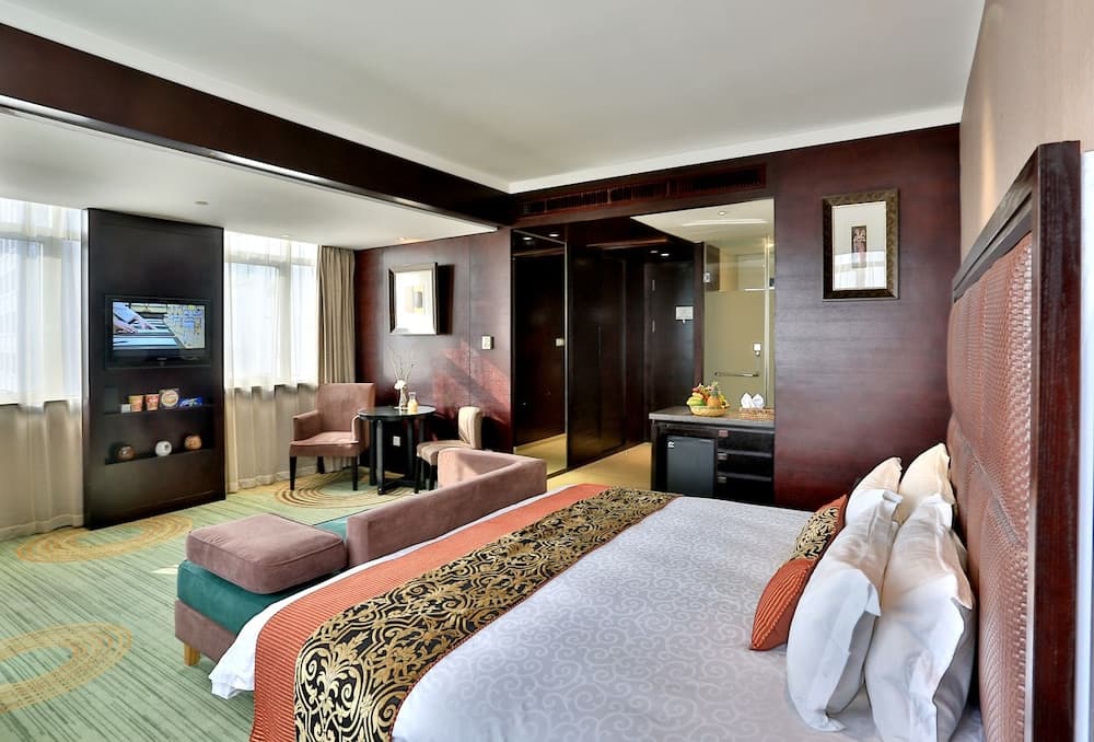 Yiwu Bali Plaza Hotel