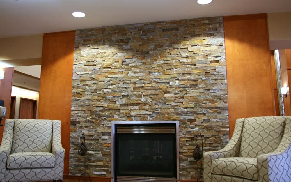 Hampton Inn & Suites Manchester-Bedford