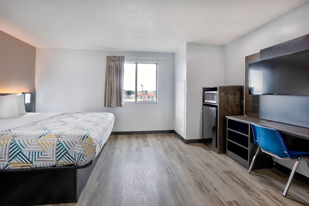 Motel 6 Benbrook, TX - Fort Worth