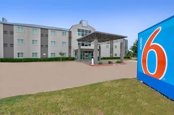 Motel 6 Benbrook, TX - Fort Worth