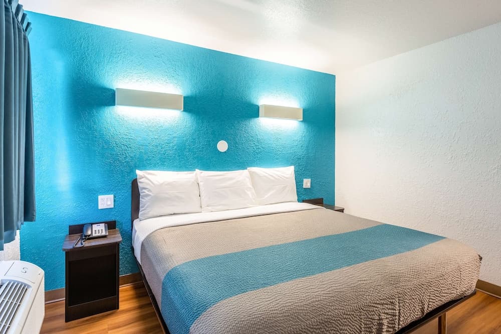 Motel 6 Valdosta, GA - University