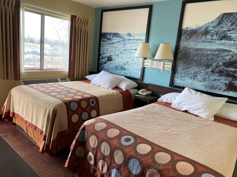 Super 8 by Wyndham Midwest City OK