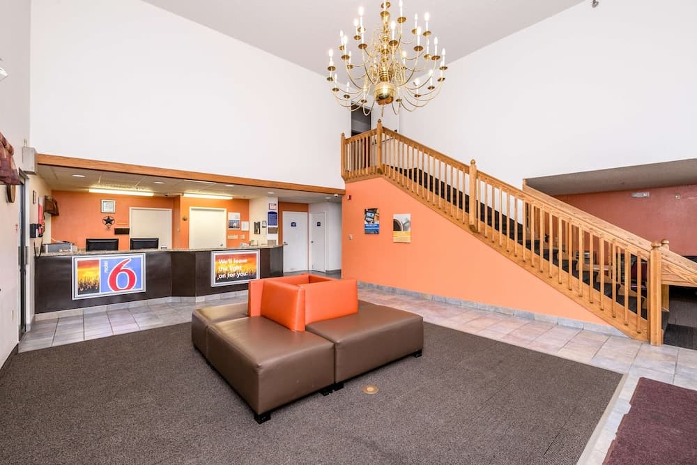 Motel 6 Waterloo, IA