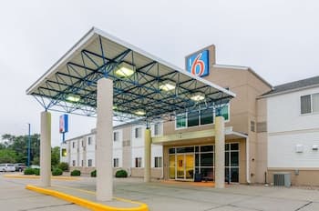Motel 6 Kearney, NE