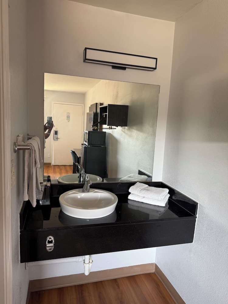 Motel 6 Gulfport, MS – Airport