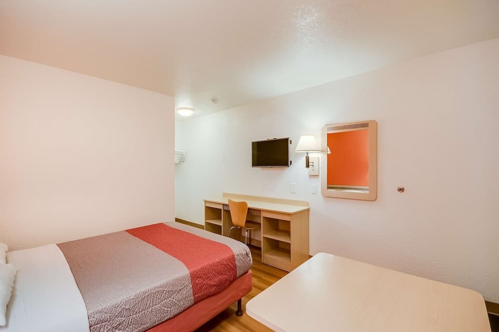 Motel 6 Bellingham, WA