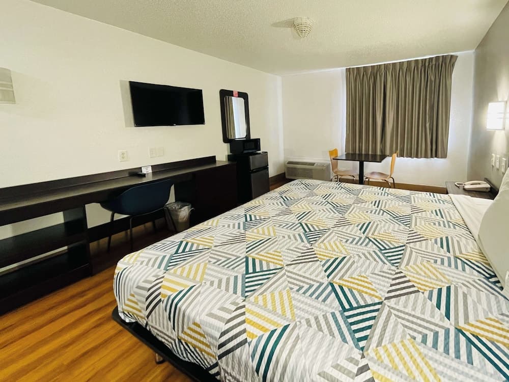 Motel 6 Duncanville, TX - Dallas