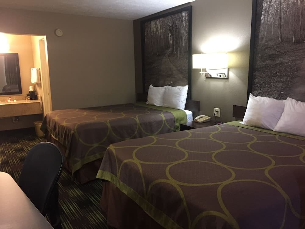 Super 8 by Wyndham Jackson