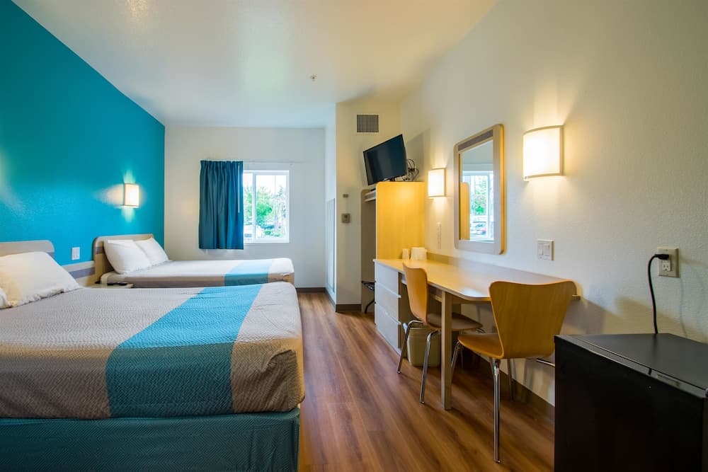 Motel 6 Portland, OR - I-5