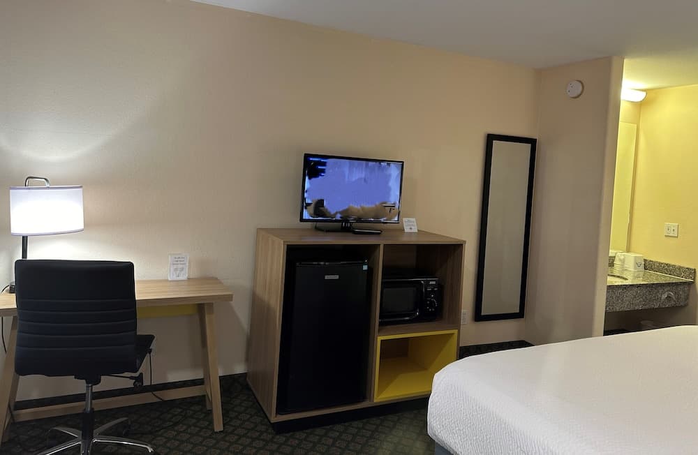 Days Inn & Suites by Wyndham Eunice