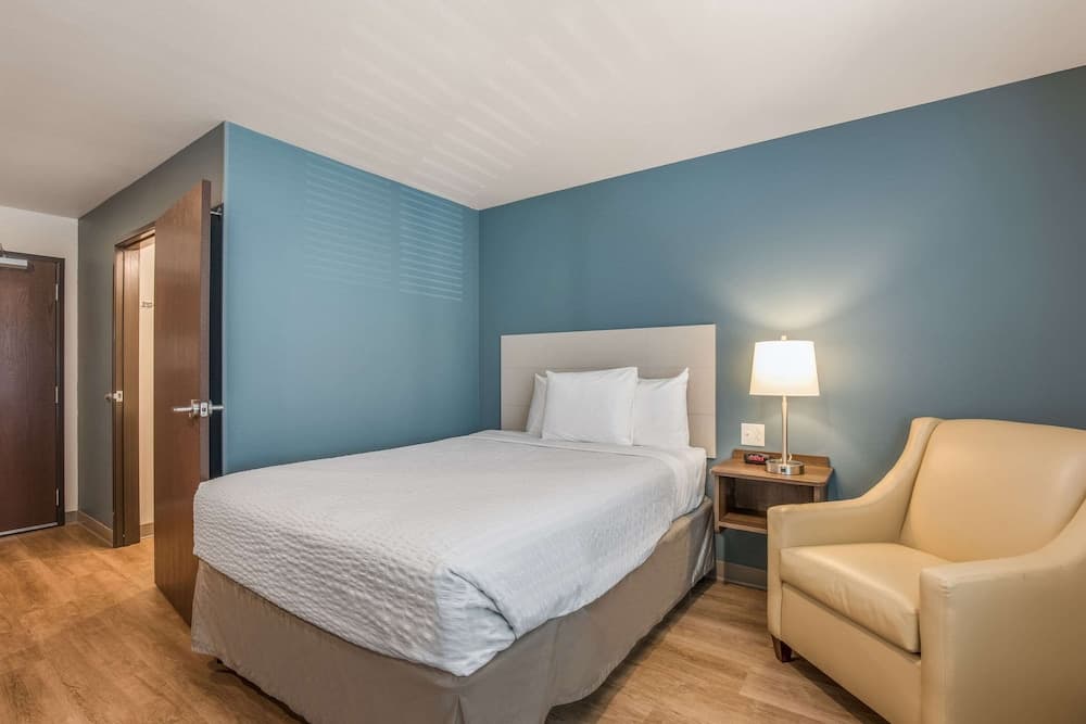 WoodSpring Suites Chicago Midway