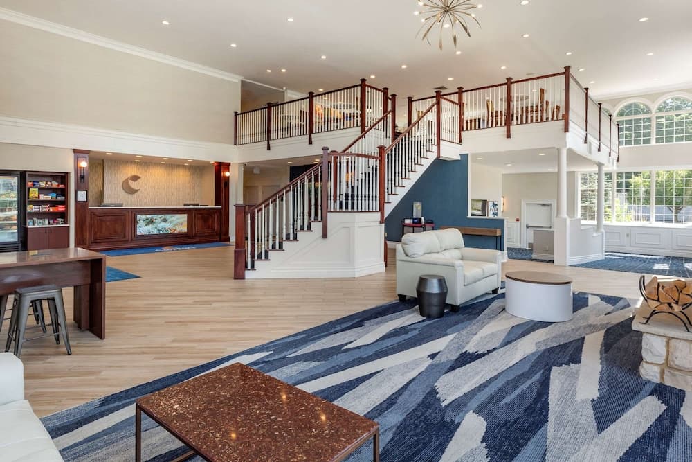 Comfort Inn & Suites East Greenbush - Albany