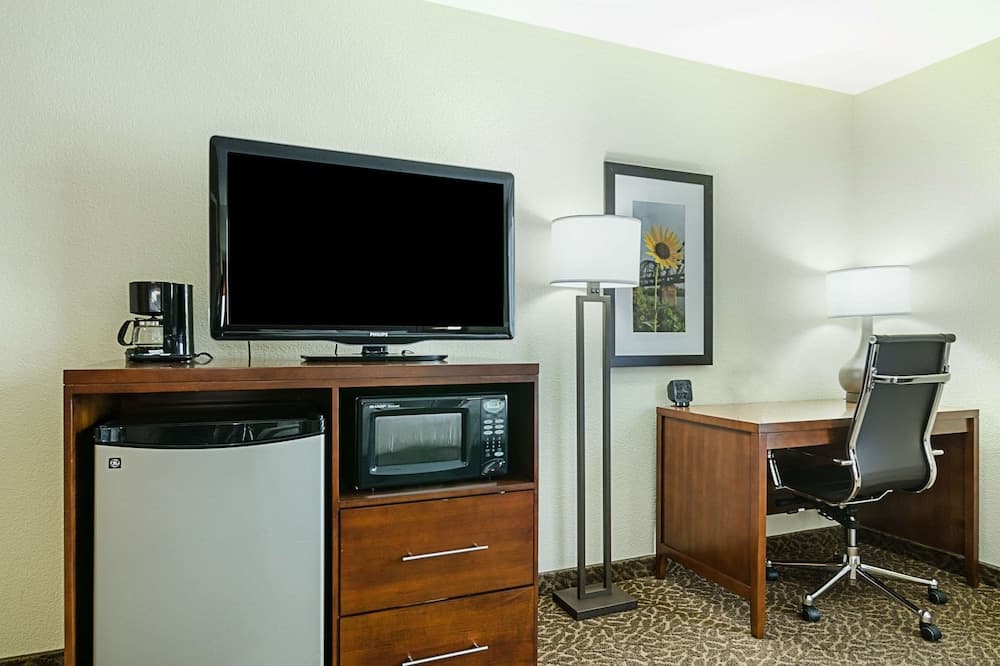 Quality Suites Springdale West I-49