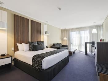 Quality Hotel Taylors Lakes