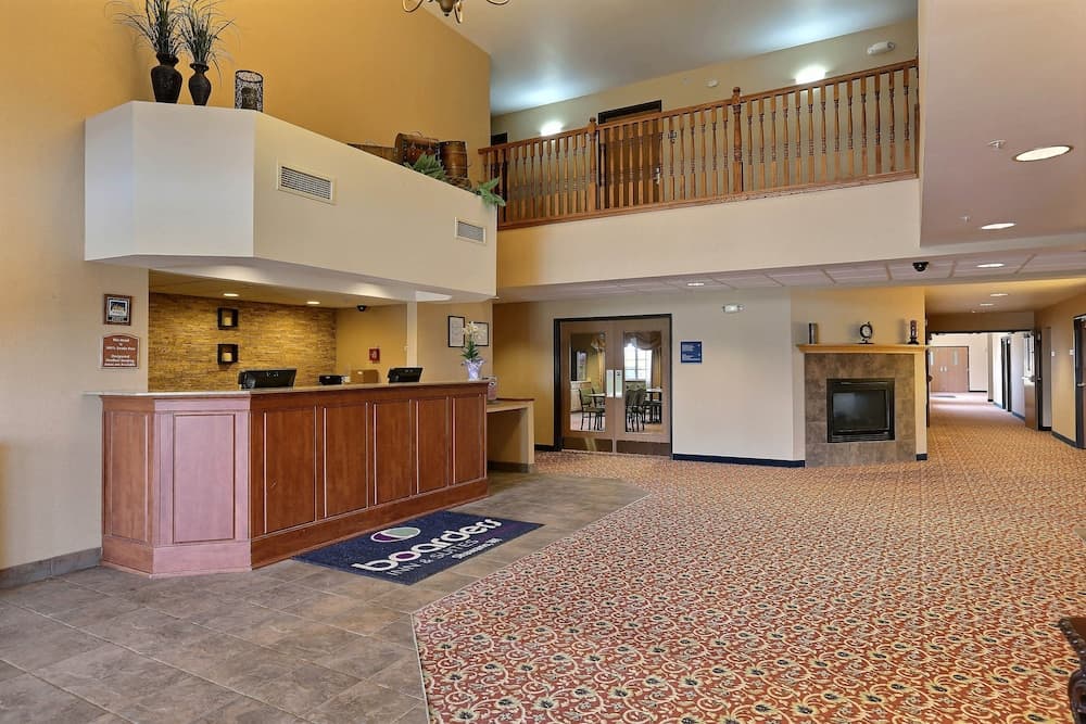 Boarders Inn & Suites by Cobblestone Hotels - Shawano