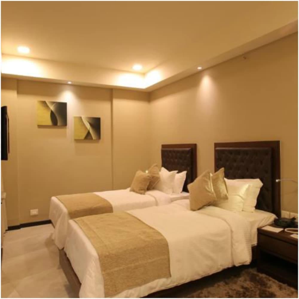 Peerless Hotel Kolkata