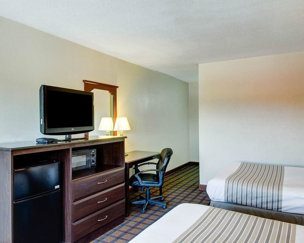 Econo Lodge Sharon - Foxborough