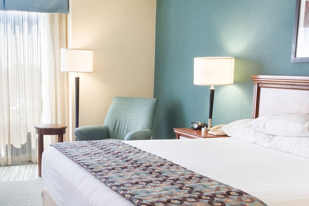 Drury Inn & Suites Birmingham Lakeshore Drive