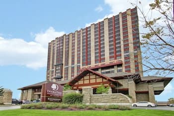 DoubleTree Fallsview Resort & Spa by Hilton Niagara Falls
