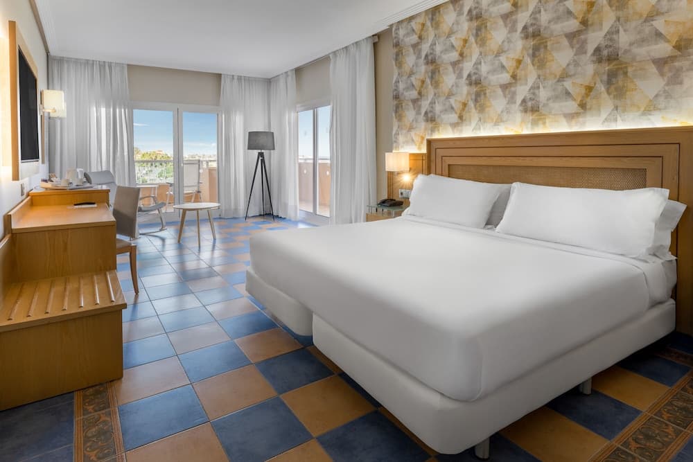 Elba Sara Beach & Golf Resort